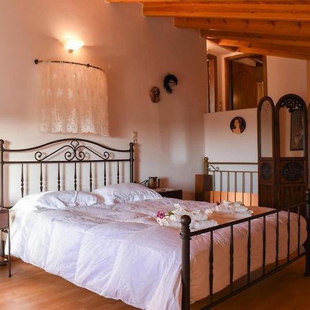 Amber Seaview Villa By The Olive Groves カラマタ エクステリア 写真