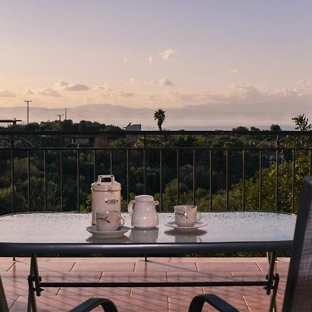 Amber Seaview Villa By The Olive Groves カラマタ エクステリア 写真
