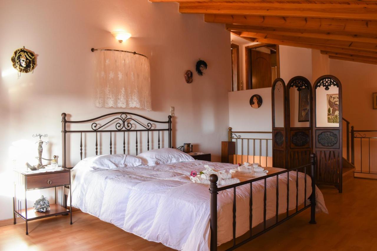 Amber Seaview Villa By The Olive Groves カラマタ エクステリア 写真