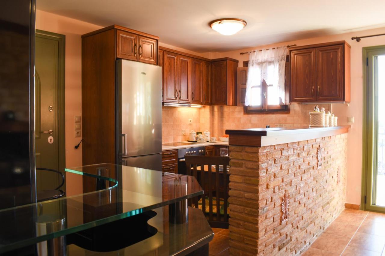 Amber Seaview Villa By The Olive Groves カラマタ エクステリア 写真